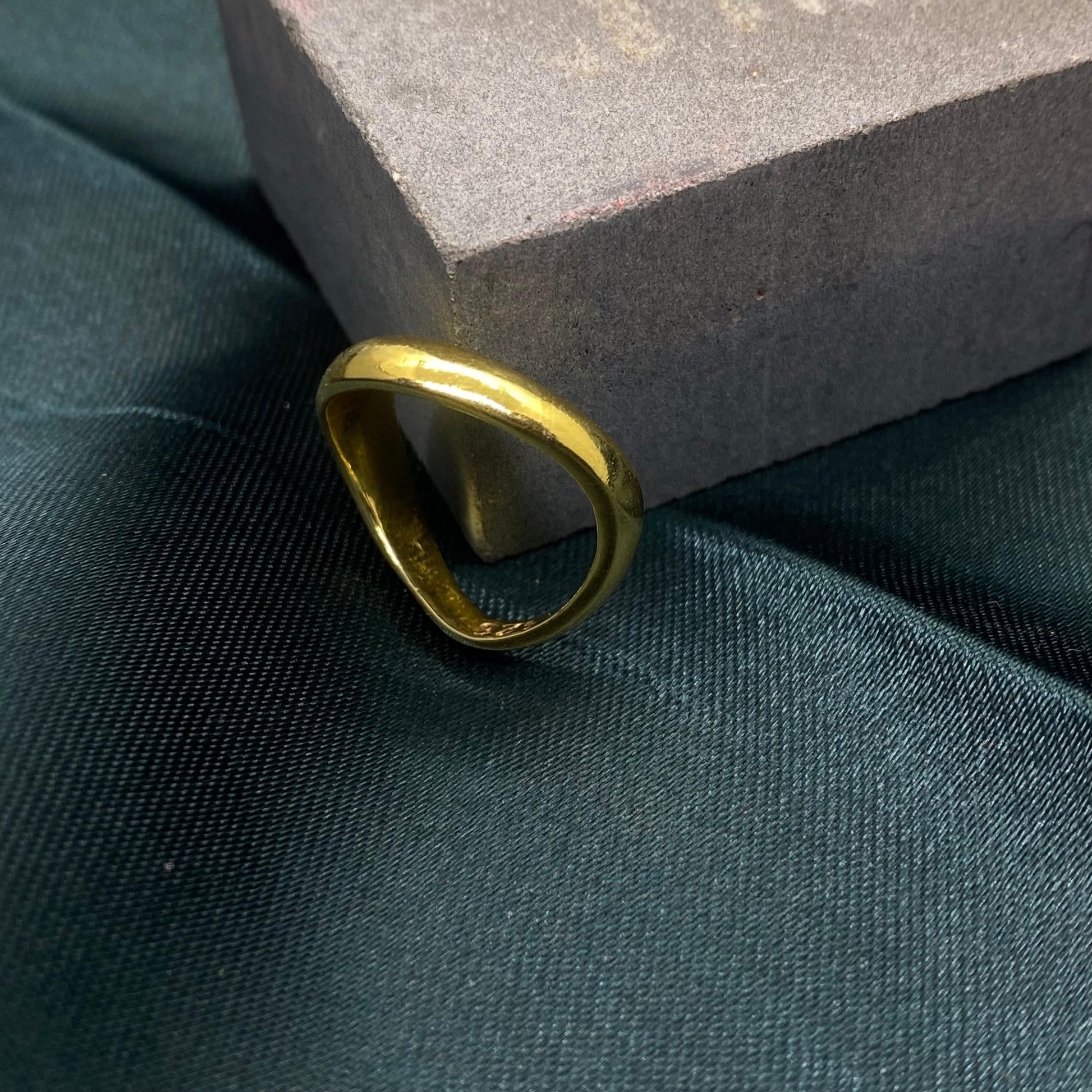 18KT GOLD PLATED WAVE RING